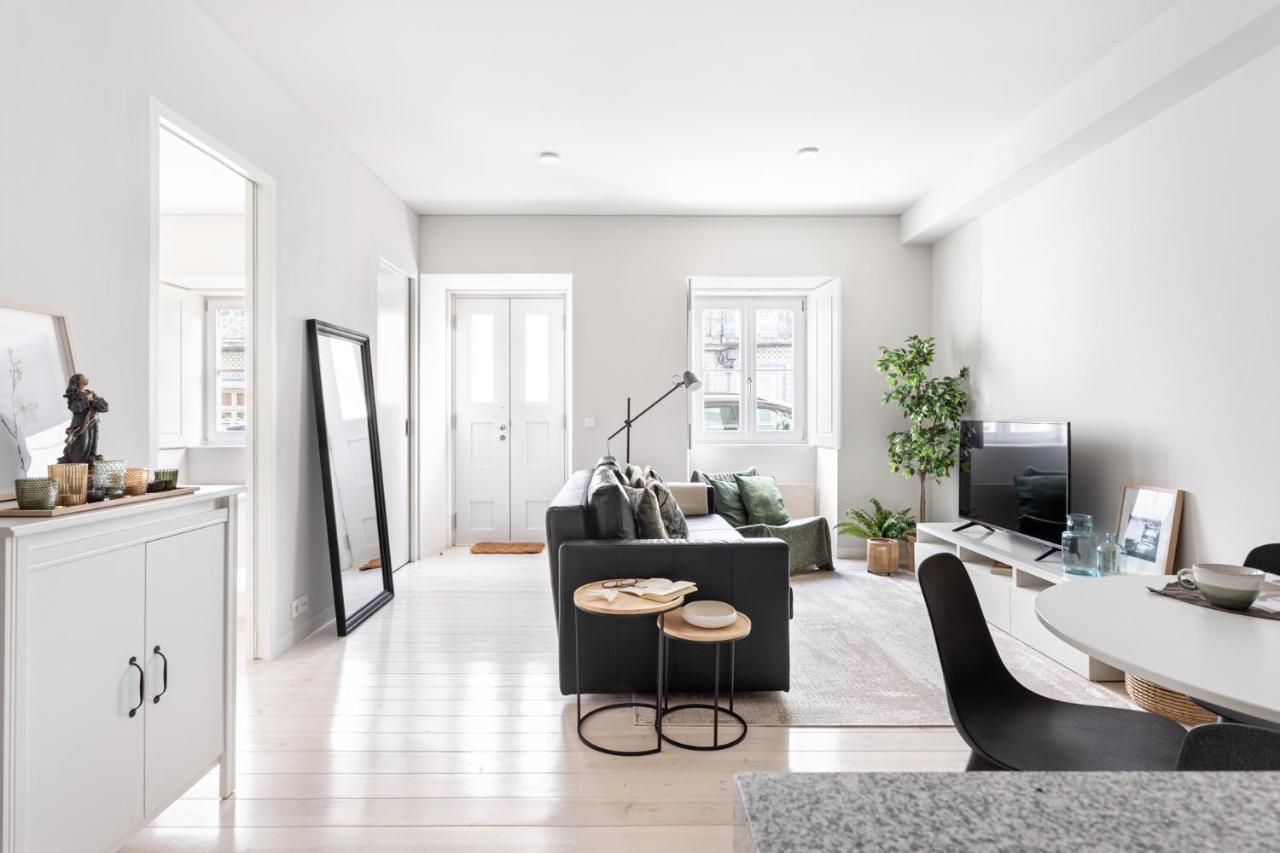 Apartment Joivy Superb 1-br Flat Near Jardim Da Estrela Lisbon
